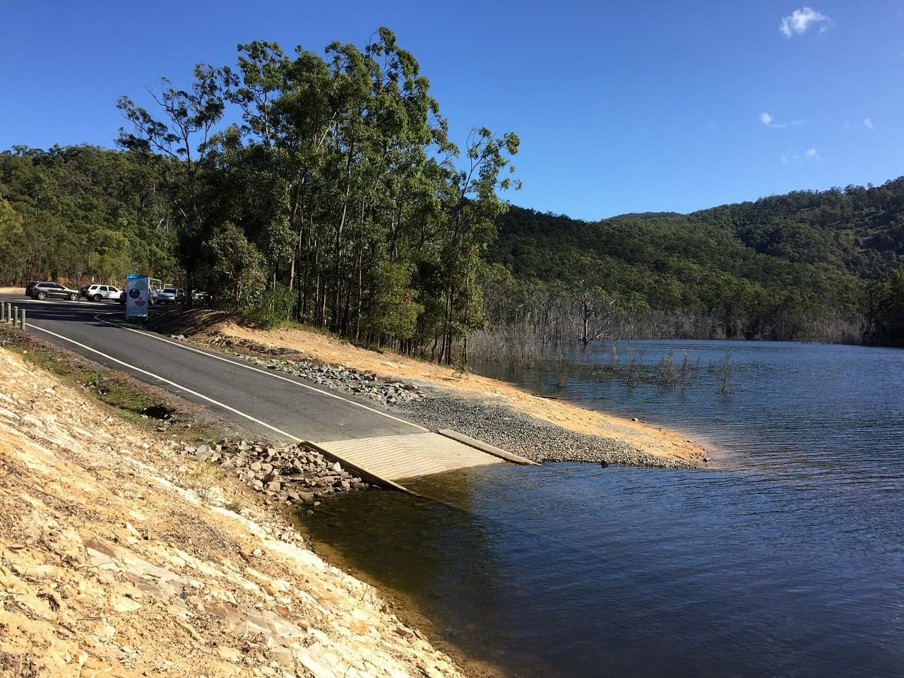 Hinze Dam (West)
