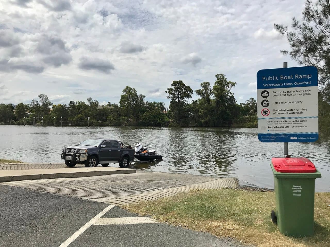 Oxenford, Old Pacific Hwy
